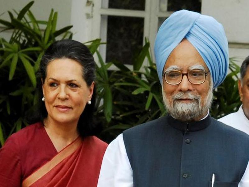 Sonia Gandhi, Manmohan Singh, is concerned about religious emasculation | सोनिया गांधी, मनमोहनसिंग यांना धार्मिक ध्रुवीकरणाबाबत चिंता