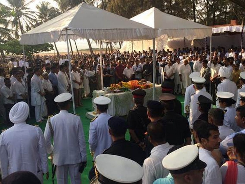 After manohar Parrikars death Goa government orders probe into purification ritual at venue | पर्रीकरांचं पार्थिव ठेवल्यानं कला अकादमीचं 'शुद्धीकरण'?; राज्यभरातून निषेध