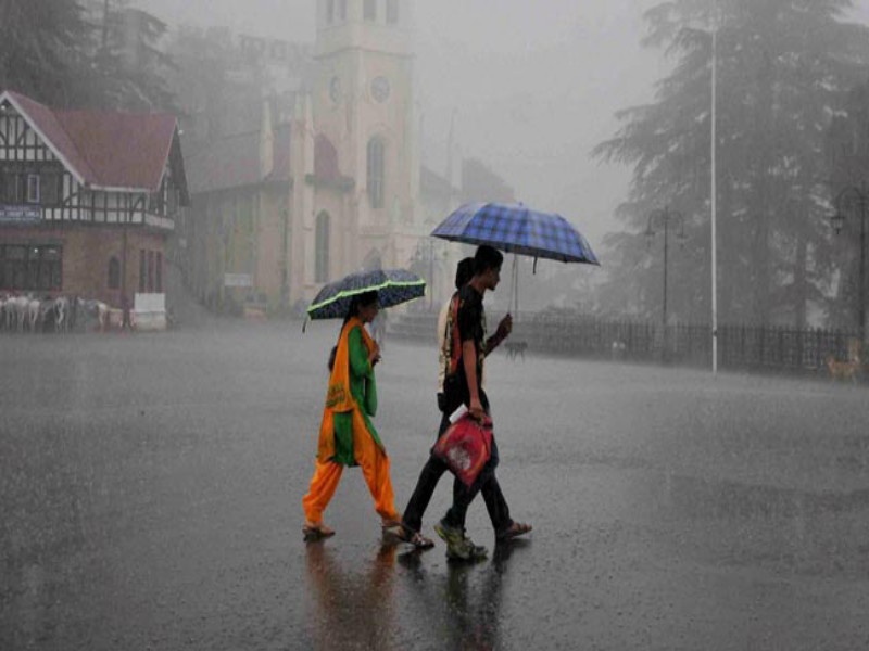 Rains return to Parbhani district after two days of rest | दोन दिवसांच्या विश्रांतीनंतर परभणी जिल्ह्यात पावसाचे पुनरागमन