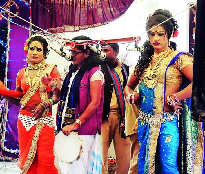 Mandai, marathi folk-drama and beauty of male dancer | मंडई, खडी गंमत आणि नाच्यांचे सौंदर्य