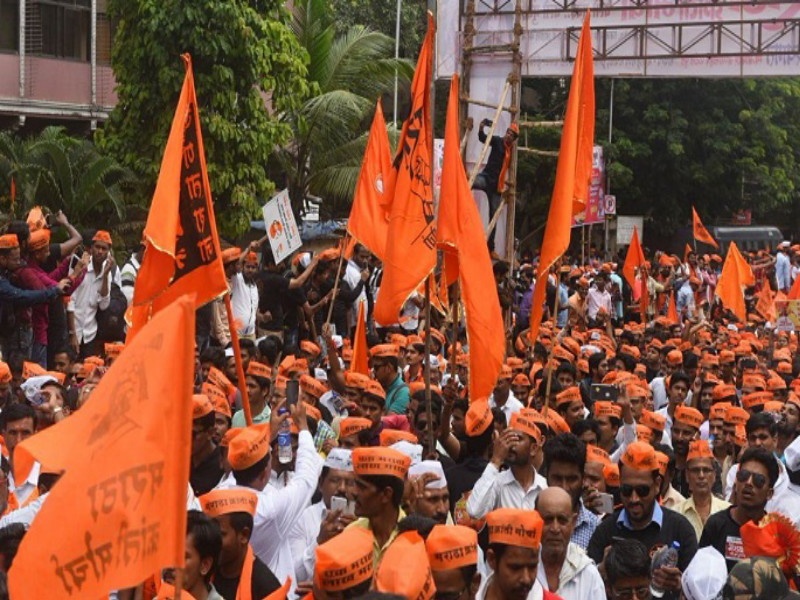 Maratha Kranti Morcha to hold 'Akrosh Andolan' in front of major parties' offices for reservation | राजकीय पक्षांच्या कार्यालयासमोर मराठा क्रांती मोर्चा करणार 'आक्रोश आंदोलन'