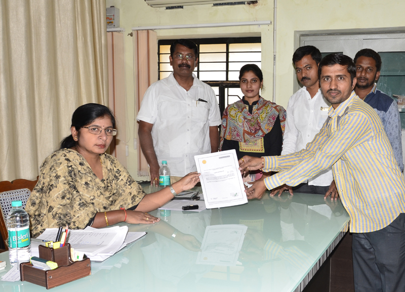 Maratha Reservation Caste Certificate for Nandani Students | नांदणीतील विद्यार्थ्याला मिळाला मराठा आरक्षण जातीचा दाखला