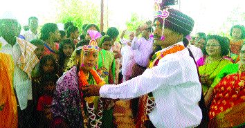 Marriage of orphan girl | अनाथ मुलीचा धूमधडाक्यात विवाह