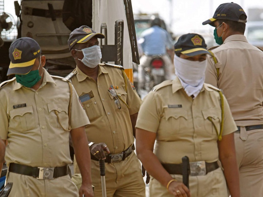 in mumbai two Police personnel Injured In Chopper Attack kkg | धक्कादायक! मुंबईत नाकाबंदीवर असलेल्या दोन पोलिसांवर तरुणाचा कोयत्यानं हल्ला