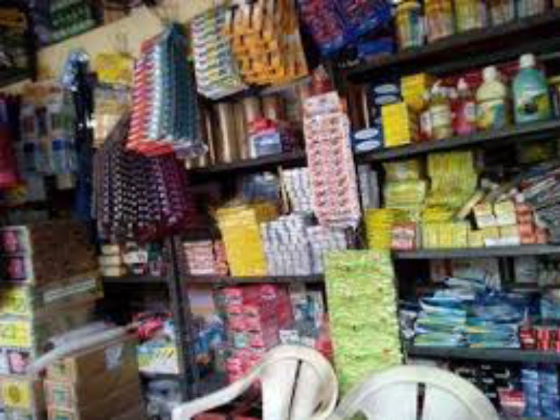 Action on unauthorized small stall in Market Yard: B.J. Deshmukh | बाजार समिती आवारातील टपऱ्यांवर कारवाईच  : बी.जे.देशमुख 