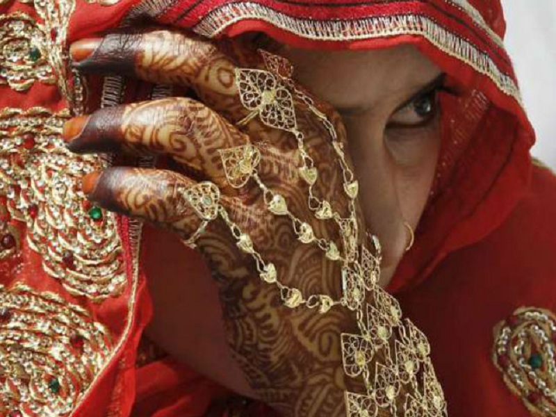 Even after taking a dowry on Haladi day Navardev refused to get marry | धक्कादायक ! भरमसाठ हुंडा घेऊनही हळदीच्या दिवशी दिला नवरदेवाने लग्नाला नकार