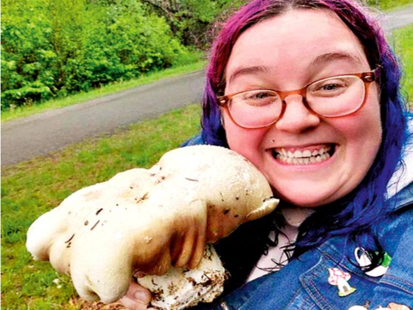 Addiction killed her; But saved by mushrooms! | तिला व्यसनानं मारलं; पण मशरूमने तारलं!