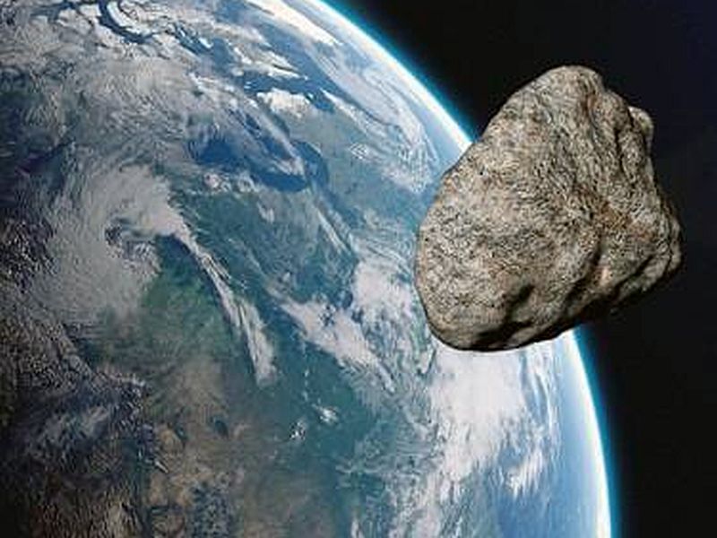 Massive asteroid to make 'close approach' with Earth on 14 september | पृथ्वीच्या जवळून जाणार दोन धुमकेतू; आकार पाहून धडकी भरेल!