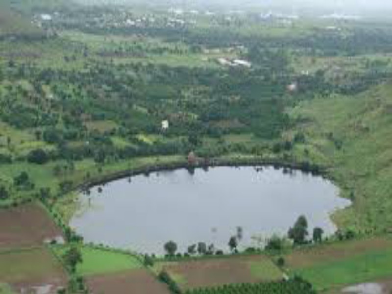 Removal of sludge in Mastani lake increase the water stock | मस्तानी तलावातील गाळ काढल्याने पाण्याचा साठा वाढणार