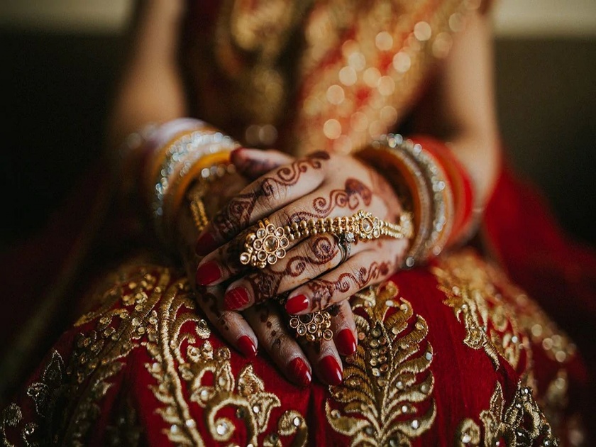Matrimonial firm has to pay 62000 Rs for failing to find a suitable groom in Chandigarh | मुलीसाठी नवरा न शोधणं मॅट्रिमोनियल कंपनीला पडलं महागात; भरावा लागला दंड...