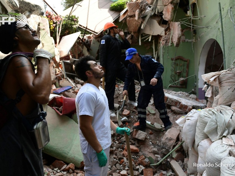 A terrible earthquake in Mexico, more than 250 people killed: millions of financial losses | मेक्सिकोमध्ये भयावह भूकंप, २५0 हून अधिक जण ठार : कोट्यवधींची आर्थिक हानी
