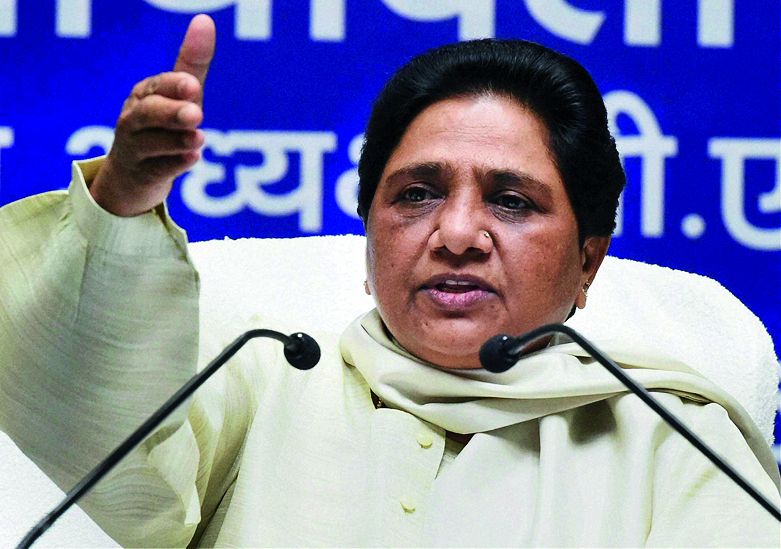 When BJP leaders go to Modi, their wives are scared - Mayawati | भाजपा नेते मोदींकडे जातात, तेव्हा त्यांच्या बायका घाबरतात; मायावतींची जळजळीत टीका