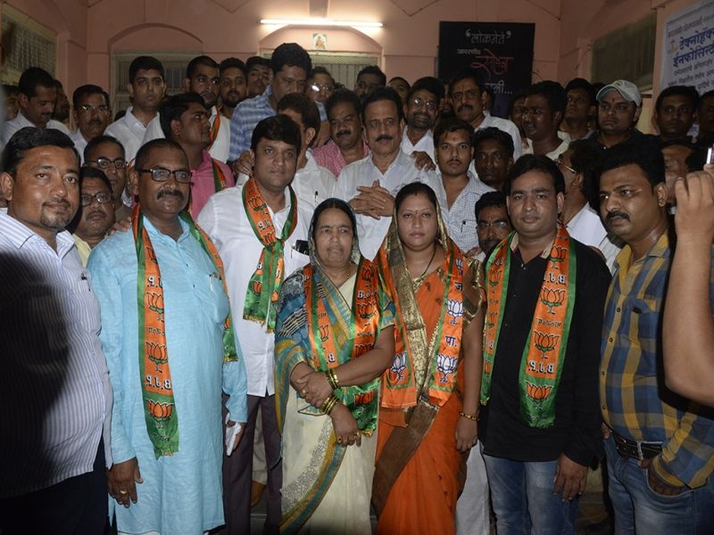 Mayor of Jalgaon filed for the BJP | जळगावचे महापौर भाजपात दाखल