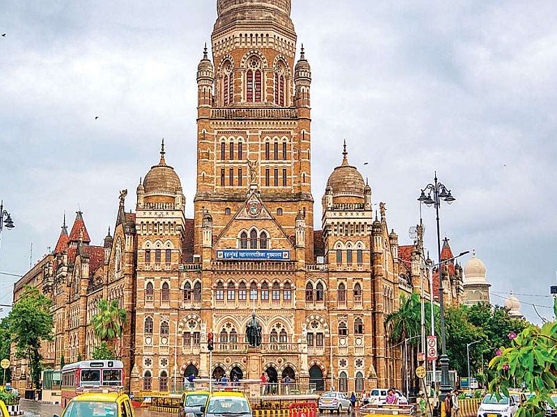 Five hundred fours Mumbai municipality decides not to send bill to property holders up to feet | पाचशे चौ. फुटांपर्यंतच्या मालमत्ताधारकांना बिल न पाठविण्याचा मुंबई पालिकेचा निर्णय