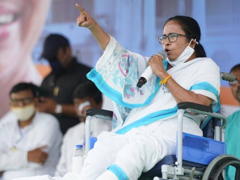 Jinkali Bengali Asmita! Road show in a wheelchair, campaign in a chair | जिंकली बंगाली अस्मिता! व्हीलचेअरवर रोड शो, खूर्चीवर बसूनच प्रचारसभा