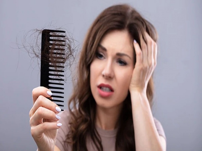 how to prevent hair loss in winter. | हिवाळ्यात केस गळण्याची समस्या 'या' उपायांनी नक्की होईल दूर