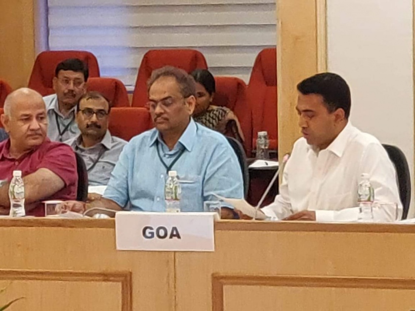 Center should give a package to Goa, demand from CM's in GsT meeting | केंद्राने गोव्याला पॅकेज द्यावे, मुख्यमंत्र्यांची बैठकीत मागणी
