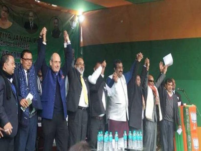 Congress sweeps in Meghalaya, four MLAs enter BJP | मेघालयात काँग्रेसला झटका, चार आमदारांचा भाजपात प्रवेश 