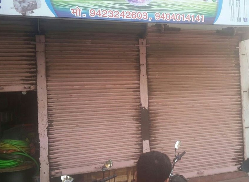 Thept in Electronic Shop at Mehkar; Lacs Rs 4.5 lakh | मेहकरमधील इलेक्ट्रीकल दुकानात चोरी; साडेचार लाख रुपये लंपास 