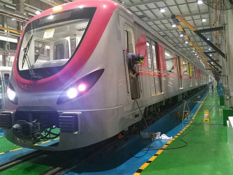 The path to new metro projects in Mumbai is very rough | मुंबईतील नवीन मेट्रो प्रकल्पांचे मार्ग अत्यंत खडतर