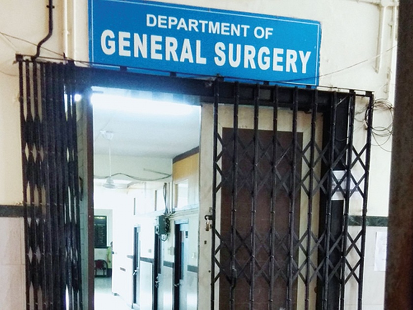 Action under resident 'Mesma' on resident doctors | निवासी डॉक्टरांवर ‘मेस्मा’अंतर्गत कारवाई; राज्य शासनाचा इशारा