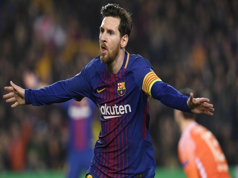 Champions League football: Lionel Messi celebrates 100th goal | चॅम्पियन्स लीग फुटबॉल : लिओनेल मेस्सीने केले ' गोलशतक' साजरे
