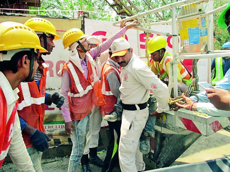 Nagpur will increase the number of Metro security guards | नागपूर मेट्रो सुरक्षा रक्षकांची संख्या वाढविणार 