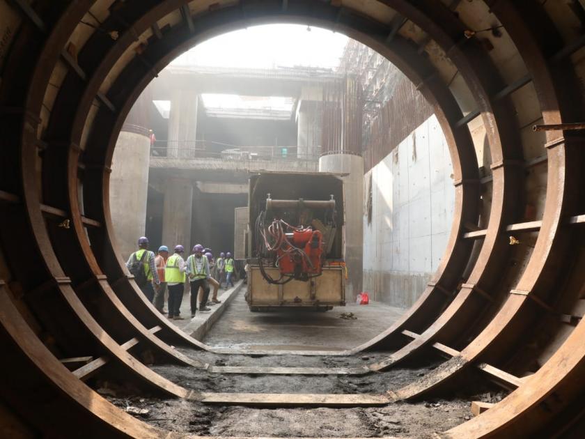 Commencement of work on rail connection of Underground Metro-3 | भुयारी मेट्रो-३ च्या रुळ जोडणीच्या कामास प्रारंभ