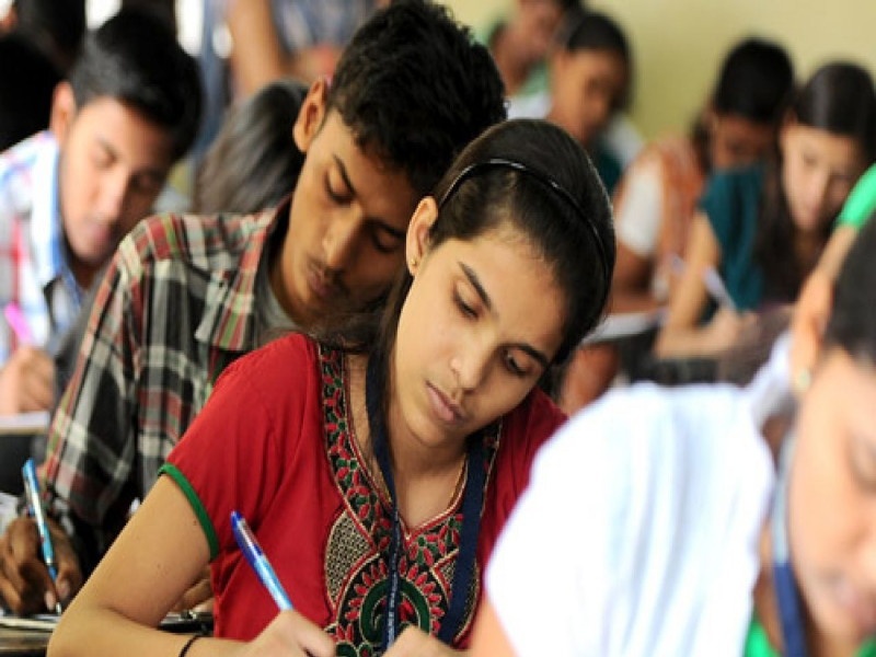 confusion again in the mhada exam students applied from pune and got numbers in other districts | Mhada Exam: परीक्षेत पुन्हा गोंधळ; विद्यार्थ्यांनी पुण्यातून अर्ज केले अन् दुसऱ्या जिल्ह्यात नंबर लागले