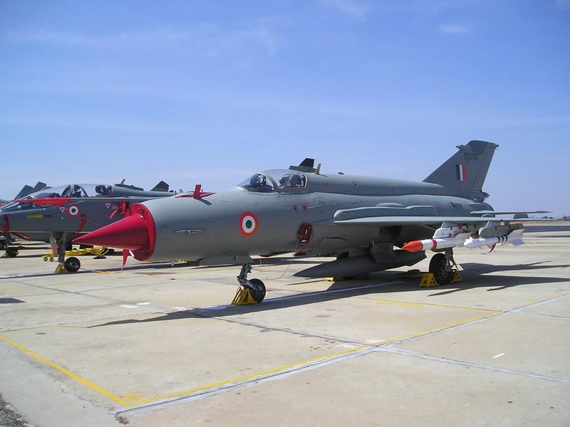 Air Force MiG-21 fighter jet crashes, Captain A Gupta martyred | वायूसेनेचे मिग-21 लढाऊ विमान कोसळले, कॅप्टन ए गुप्ता शहीद