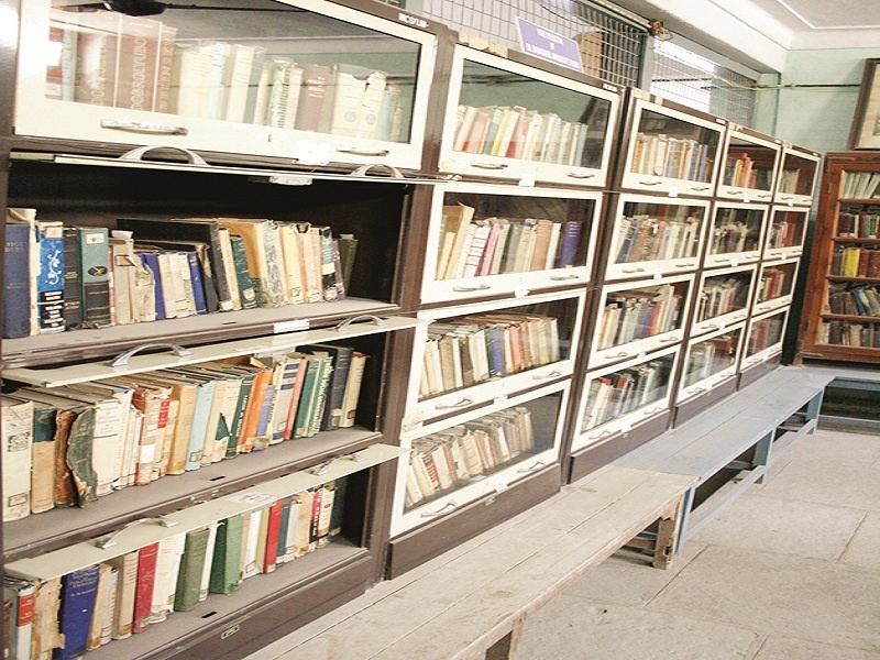 world book day: The only great man to build a house for books 'Dr. Babasaheb Ambedkar' | world book day : पुस्तकांसाठी घर बांधणारे एकमेव महापुरुष ‘बाबासाहेब’