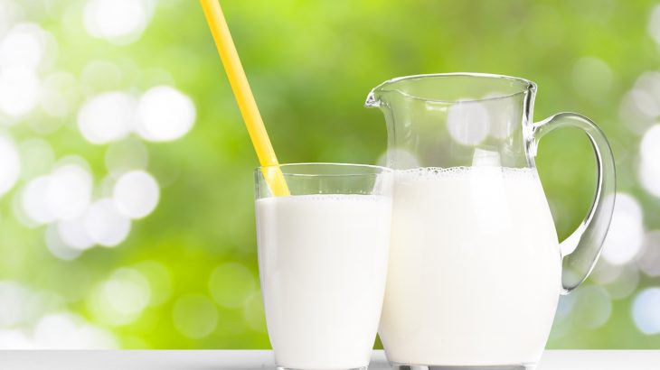 Reduction in milk sales by 3 to 4 thousand liters | २० ते ३० हजार लिटरने दुध विक्रीत घट