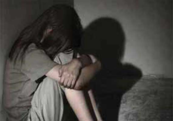 father's rape on a minor girl at Bridgewadi Aurangabad | ब्रिजवाडी येथे अल्पवयीन मुलीवर नराधम बापाचा अत्याचार