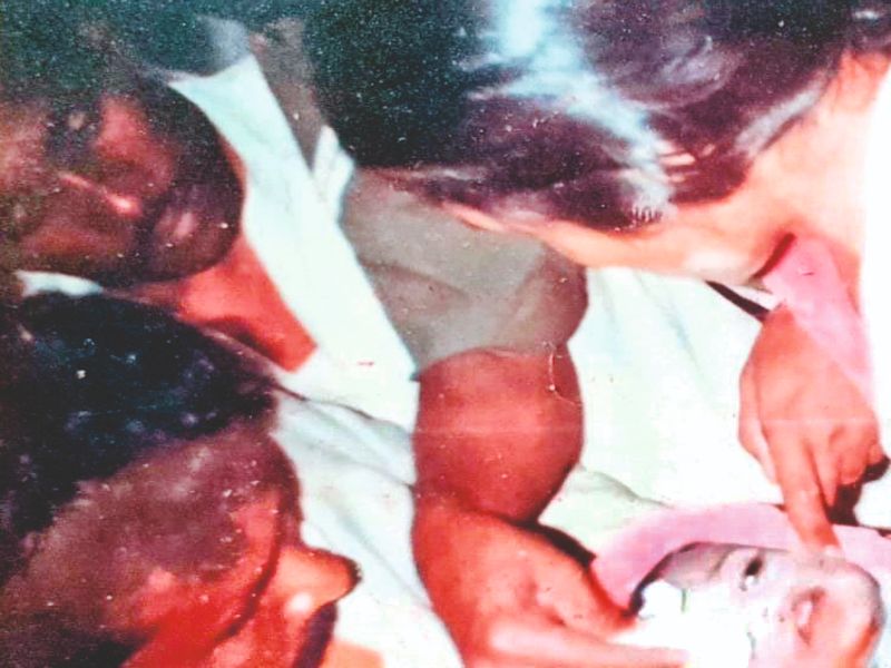 Killari Earthquake: The story of 'Miracle Baby' who survived six days of clay debris | Killari Earthquake : सहा दिवस मातीच्या ढिगाऱ्याखाली दबूनही जिवंत राहिलेल्या 'मिरॅकल बेबीची गोष्ट'