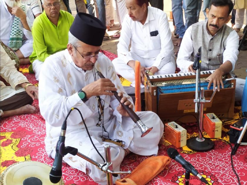 Abdul Karim Khan Memorial Sangeet Sabha organized at Mirasaheb Dargah on the occasion of Mirj Dargah Urus | शहनाईच्या स्वरछटांनी रंगली मिरजेची संगीत सभा 