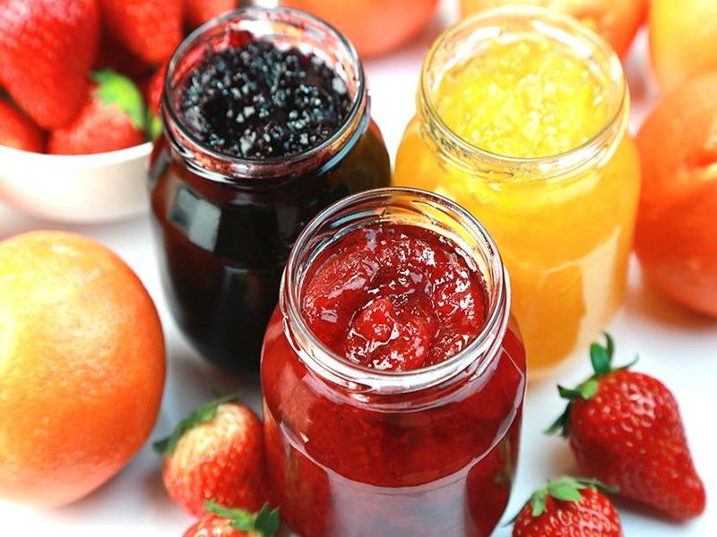 recipe homemade mixed fruit jam | घरीच तयार करा आंबट-गोड 'मिक्स फ्रुट जॅम'!