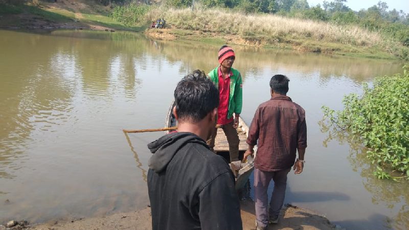One dies after boat capsizes in chumbli river | चुंबली नदीत नाव उलटून एकाचा मृत्यू, देवरी तालुक्यातील घटना