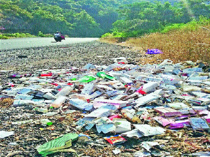  The garbage that is garbage? Bopdev Ghatak duravastha | घाट आहे की कचराकुंडी? बोपदेव घाटाची दुरवस्था