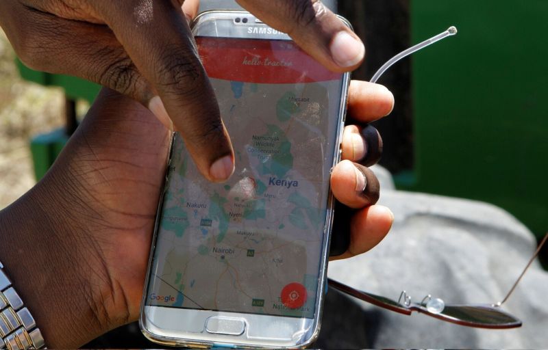 We don't want your useless mobile ...; Anganwadi workers in Wardha district returned 638 mobiles | 'आम्हाला नको तुमचे बिनकामाचे मोबाईल...'; वर्धा जिल्ह्यातल्या अंगणवाडी कर्मचाऱ्यांनी परत केले ६३८ मोबाईल 