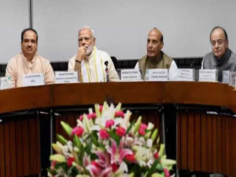 Modi's Cabinet reshuffle may be possible; New faces, old responsibilities to the old! | मोदी मंत्रिमंडळात मोठे फेरबदल शक्य; नवे चेहरे, जुन्यांना नव्या जबाबदाऱ्या!