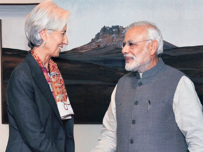 Pay more attention to women in India IMF chief Christine Lagarde advises PM Modi | महिलांवरील अत्याचारांची गंभीर दखल घ्या; आंतरराष्ट्रीय नाणेनिधीच्या प्रमुखांचा मोदींना सल्ला