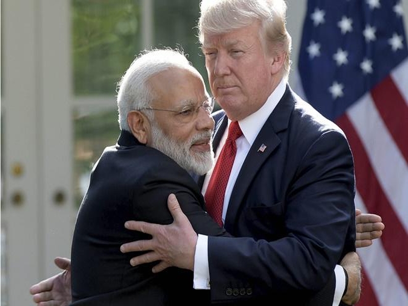 us president donald trump wrote thank you in response to pm modis tweet | मोदींच्या शुभेच्छांवर ट्रम्प म्हणाले; "थँक्यू माझ्या मित्रा, अमेरिका भारतावर प्रेम करतो"