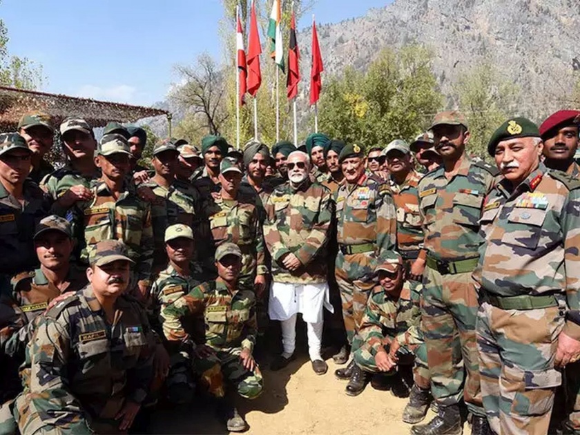 PM Modi To Spend Diwali With Soldiers In Jaisalmer Today | पंतप्रधान नरेंद्र मोदी जसलमेरमध्ये; जवानांसोबत साजरी करणार दिवाळी
