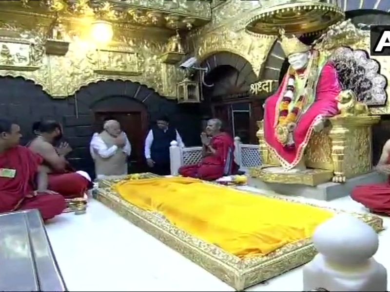 pm narendra modi express his feelings after offering prayer at sai temple in shirdi | PM Modi in Shirdi: साईबाबांच्या शिर्डीला भेट देऊन कसं वाटलं; वाचा खुद्द मोदींच्या शब्दांत