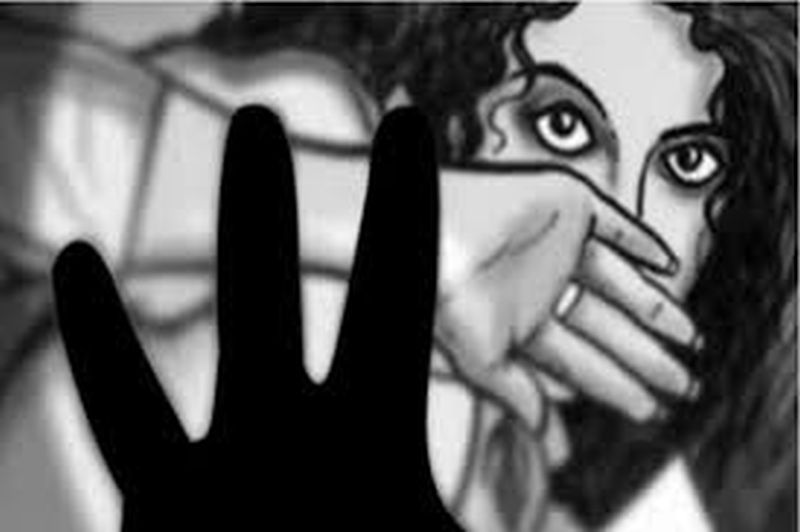 Crime against a youth for molesting a minor girl | अल्पवयीन मुलीचा विनयभंग; युवकाविरुद्ध गुन्हा
