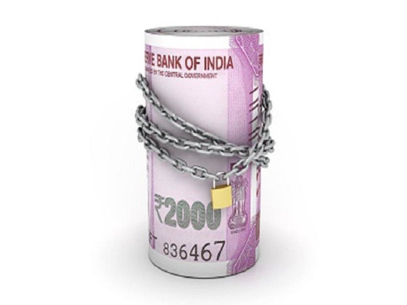 Deposits lined up by depositors; Mantha Urban Bank in danger due to nominal recovery ..! | ठेवीदारांनी रांगा लावून काढल्या ठेवी; वसुली नाममात्रमुळे मंठा अर्बन बँक धोक्यात..!