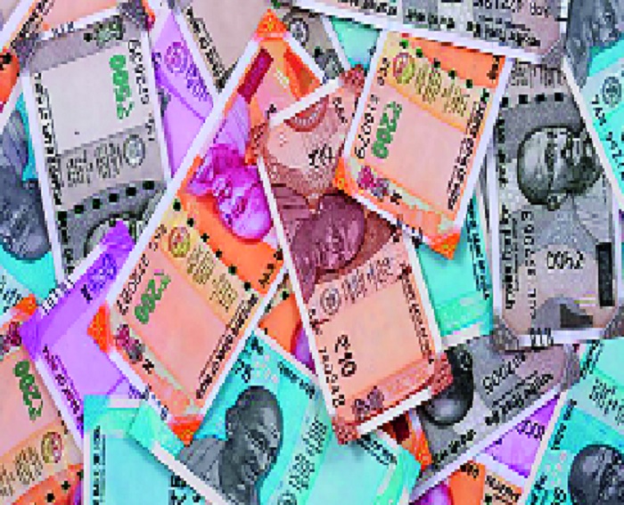 It is suspected that a group of counterfeit notes consumed ten crore notes in the market | बनावट नोटांच्या टोळीने दहा कोटींच्या नोटा बाजारात खपविल्याचा संशय