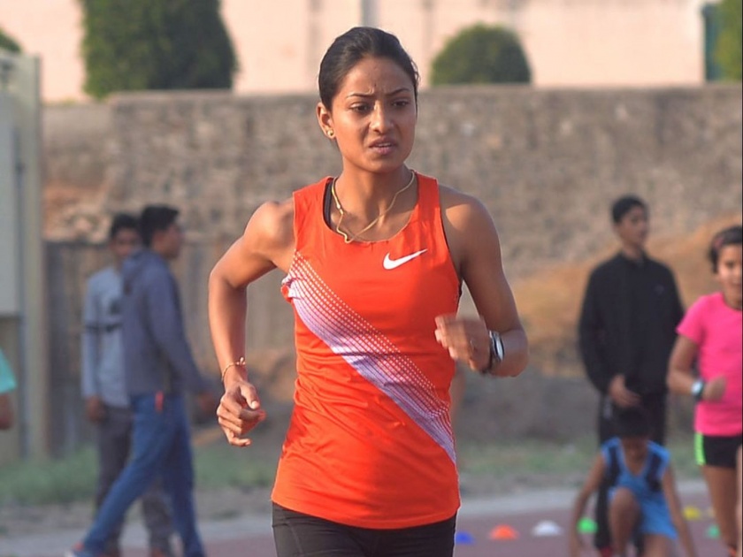 The struggle of Marathon runner, Shri Shiv Chhatrapati award winner Monika Athare | मोनिका लंडनला मैदानात कोसळली, तरीही स्पर्धा पूर्ण केलीच...