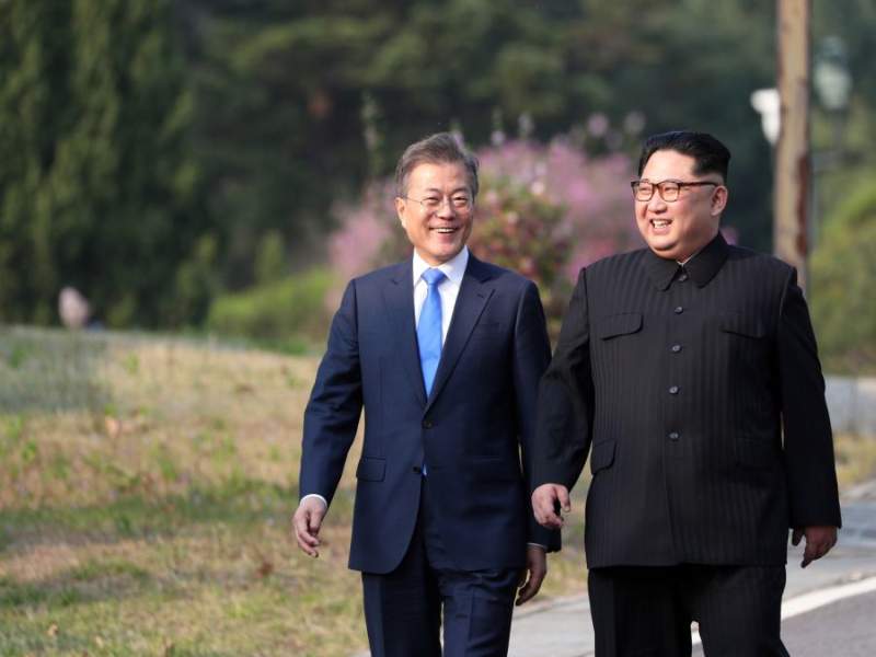 Kim Jong Un and Moon Jae In meets at Pyongyang | किम जोंग उन आणि मून जे इन यांच्यात आजपासून पुन्हा चर्चा, तीन दिवसांची परिषद