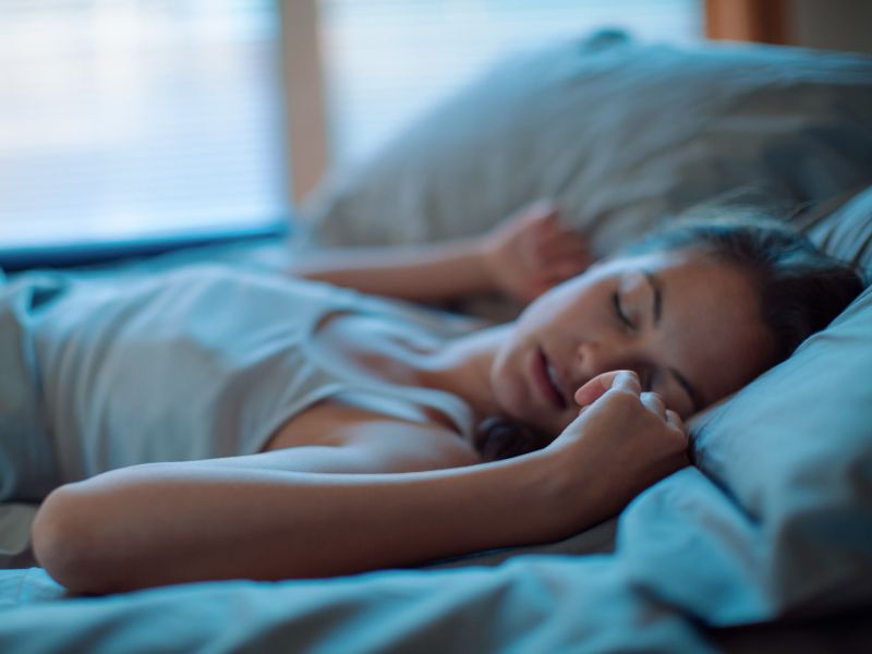 Do catch up on lost sleep on weekends otherwise it will increase mortality rate | वीकेंडला पूर्ण झोप न घेतल्यास पडू शकतं महागात
